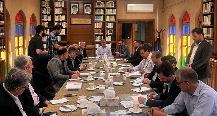 تأکید معاون خدمات شهری بر ساماندهی پسماند و تدوین منشور اجرایی ۱۴۰۴