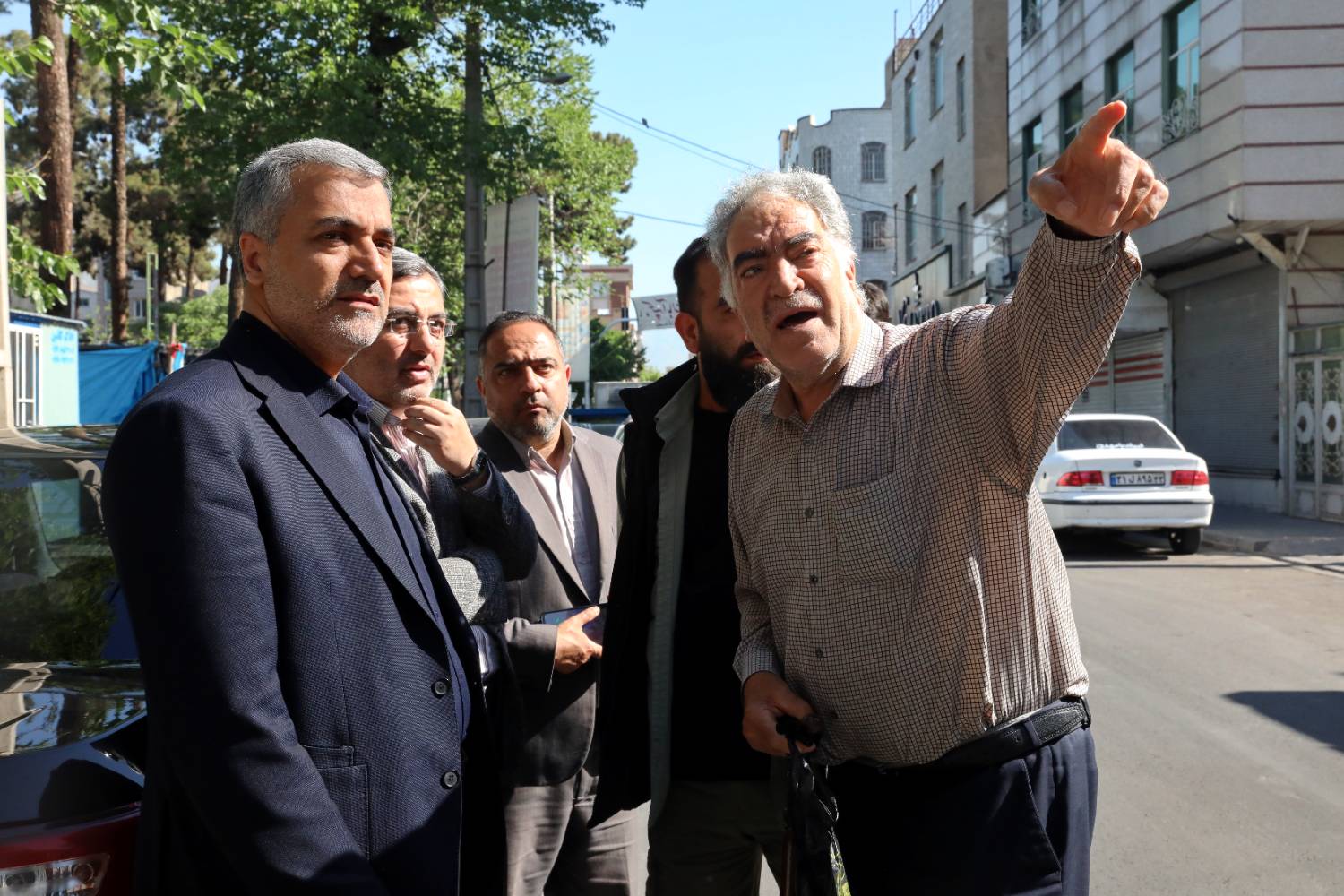 بازدید آقای گودرزی از روند بازسازی مناطق آسیب دیده در جنگ تحمیلی سوم در منطقه ۲۰