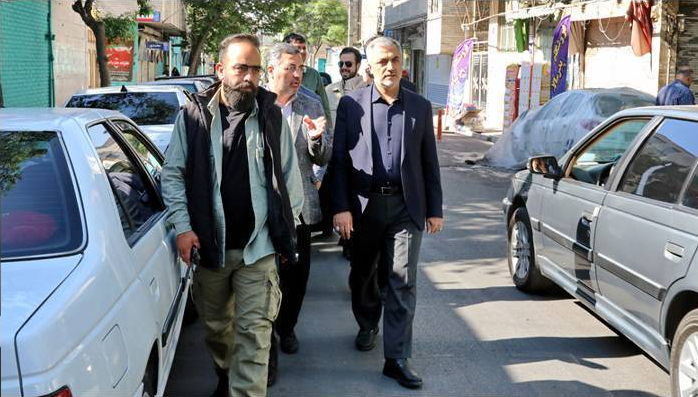 بازدید گودرزی از روند بازسازی نقاط آسیب دیده و فعالیت گروه های جهادی در منطقه ۲۰